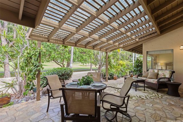 7832 Makaaoa Place, Honolulu, HI 96825