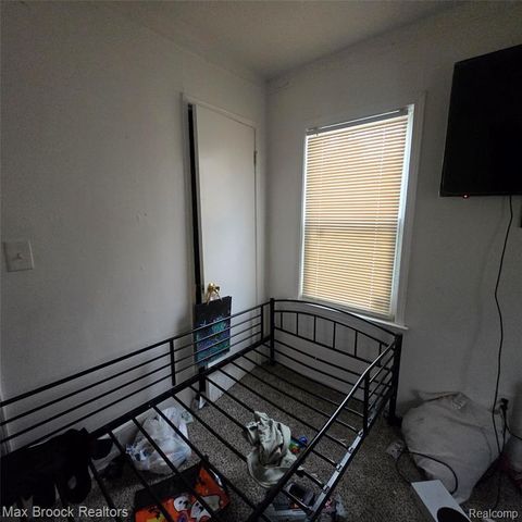 24511 Florence Street, Detroit, MI 48219