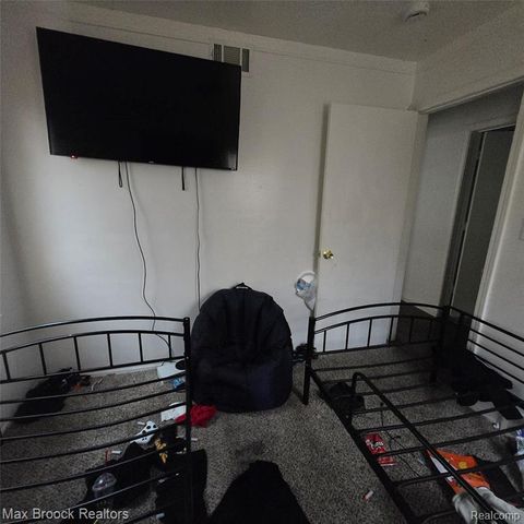 24511 Florence Street, Detroit, MI 48219