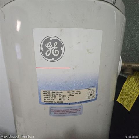 24511 Florence Street, Detroit, MI 48219