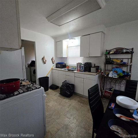 24511 Florence Street, Detroit, MI 48219