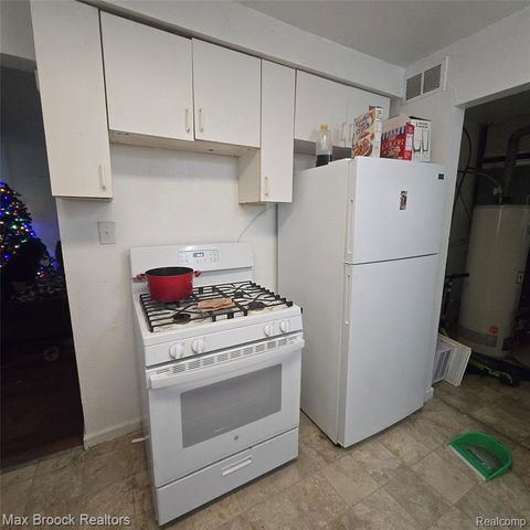 24511 Florence Street, Detroit, MI 48219