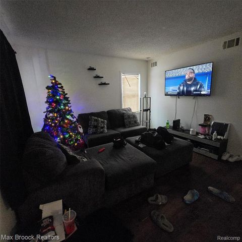 24511 Florence Street, Detroit, MI 48219