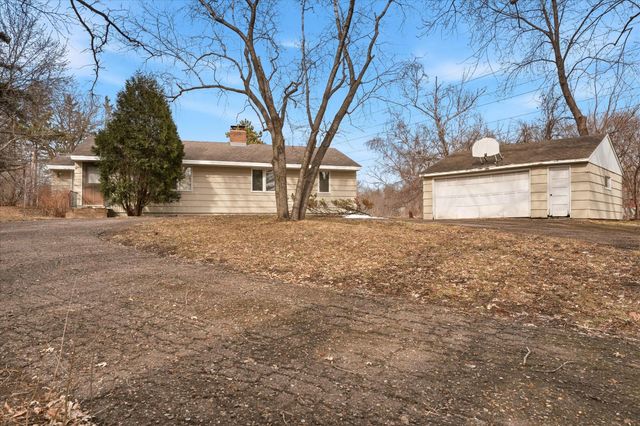 6300 Valley View Road, Edina, MN 55436