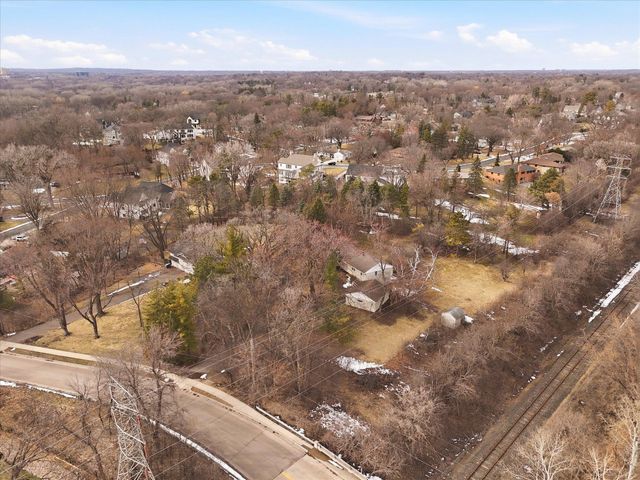 6300 Valley View Road, Edina, MN 55436