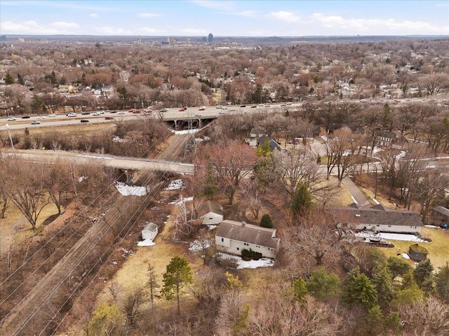 6300 Valley View Road, Edina, MN 55436