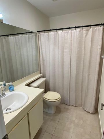 2217 Discovery Circle W, Deerfield Beach, FL 33442