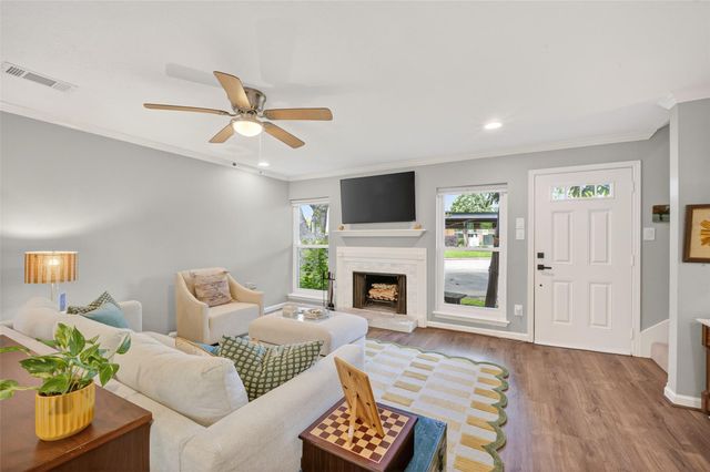 745 Worthshire Street, Houston, TX 77008