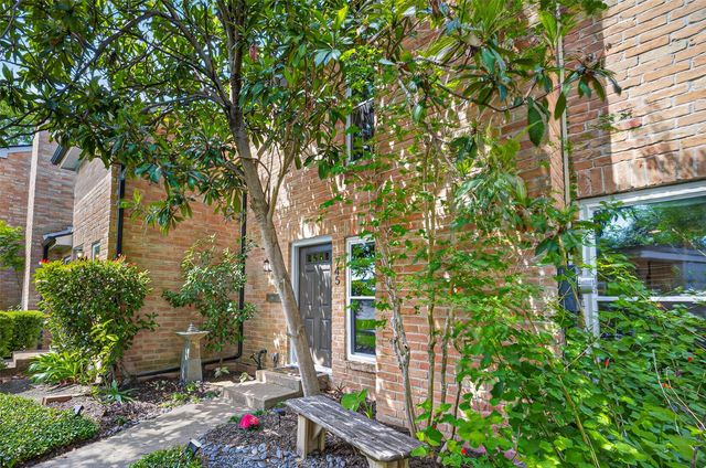 745 Worthshire Street, Houston, TX 77008