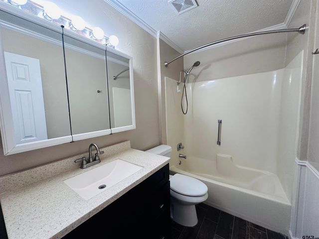 3307 Bogota, Athens, TX 75752