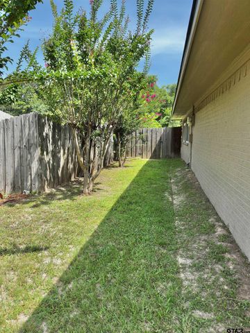 3307 Bogota, Athens, TX 75752