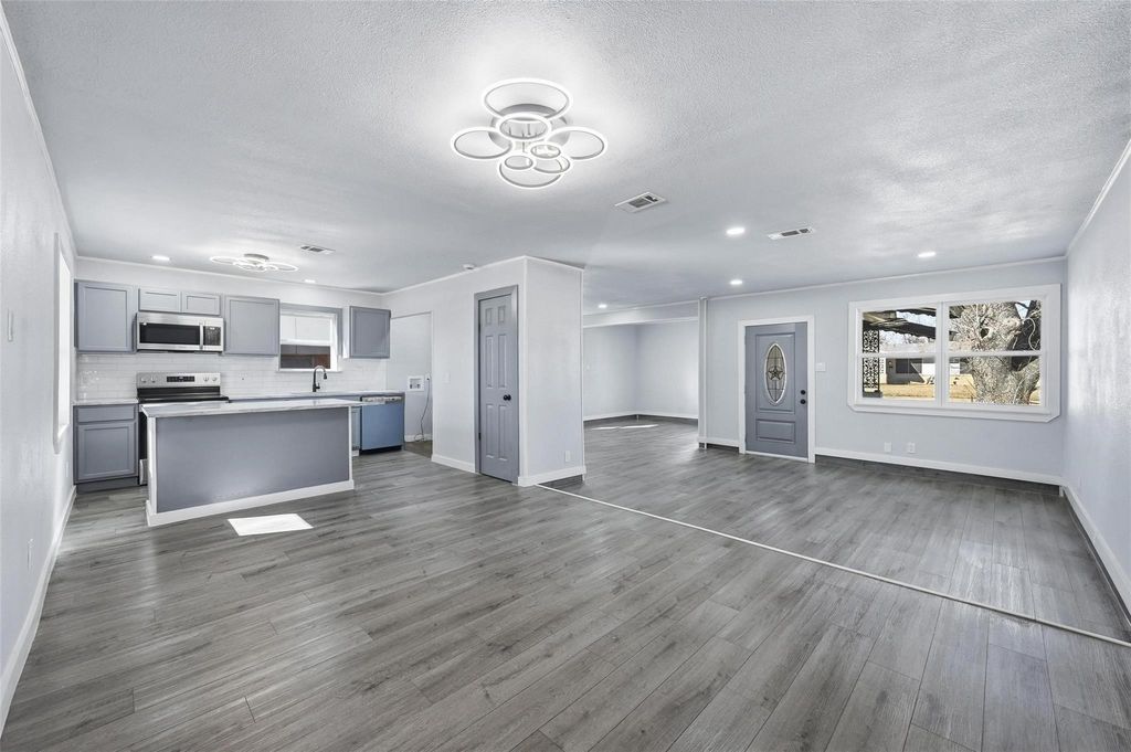 3922 Rainier Street, Irving, TX 75062