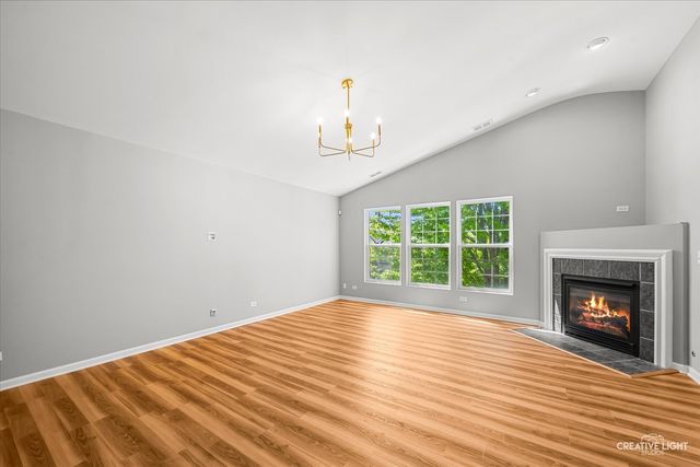 3152 Ollerton Avenue, Aurora, IL 60502
