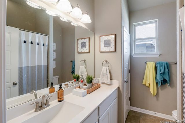 9815 Catell, Boerne, TX 78006