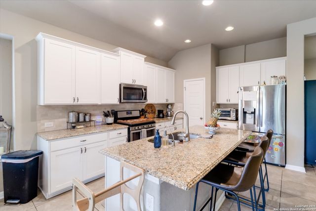 9815 Catell, Boerne, TX 78006