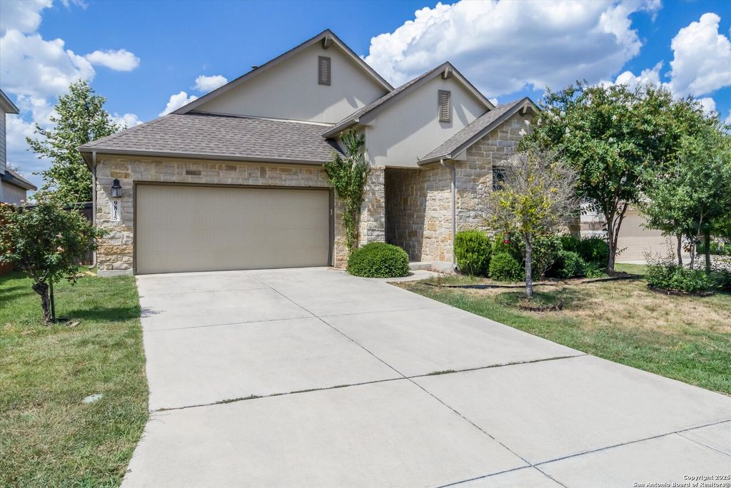 9815 Catell, Boerne, TX 78006
