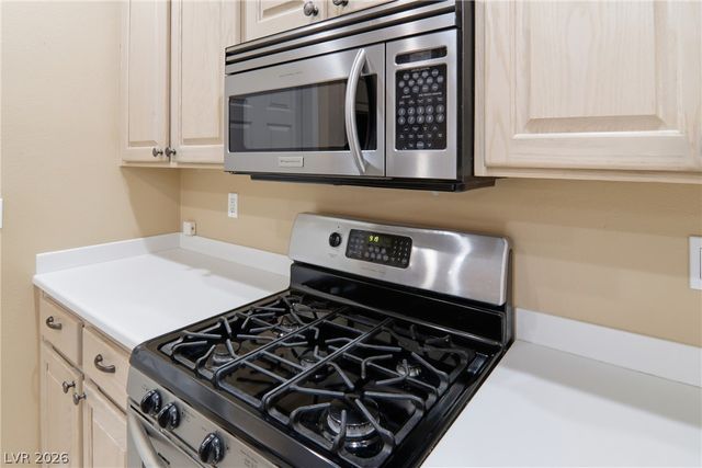 2604 Memphis Avenue, Henderson, NV 89052