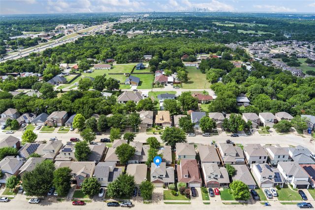 222 Cliff Heights Circle, Dallas, TX 75241