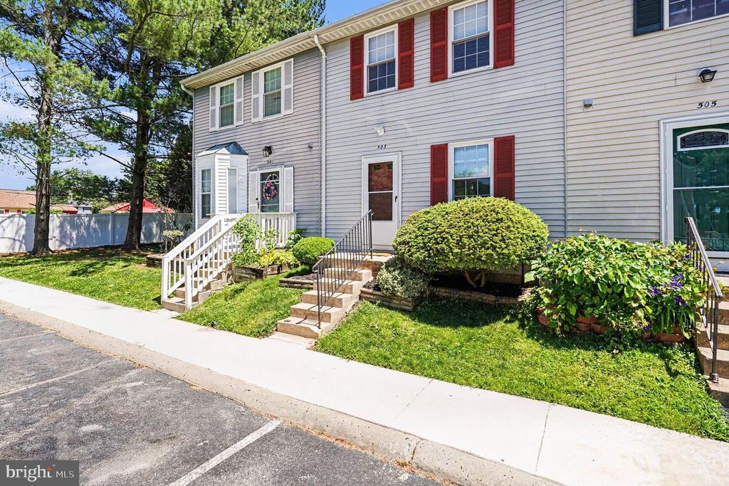Image 3 of property listing at 503 PARK MANOR CIR #31, Bel Air, MD 21014