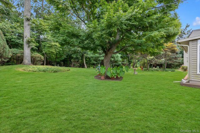 27 Fisher Road, Commack, NY 11725