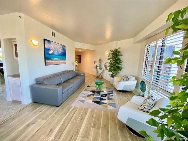 1310 E Ocean Boulevard 407, Long Beach, CA 90802