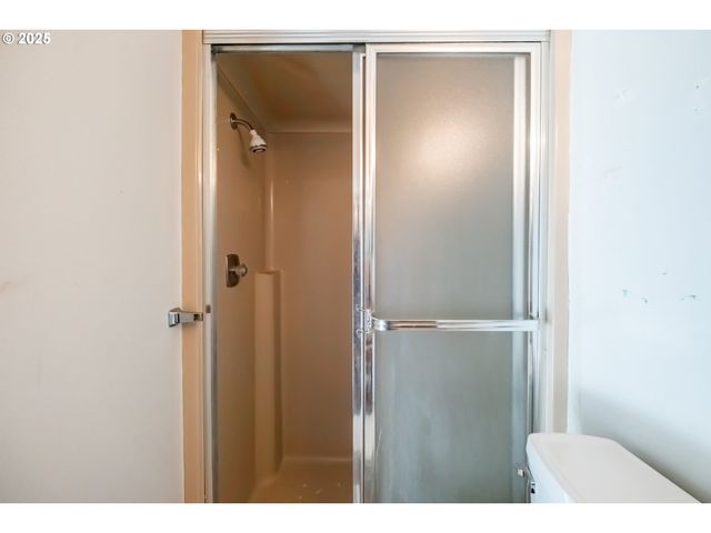 464 W CLACKAMAS Cir, Woodburn, OR 97071