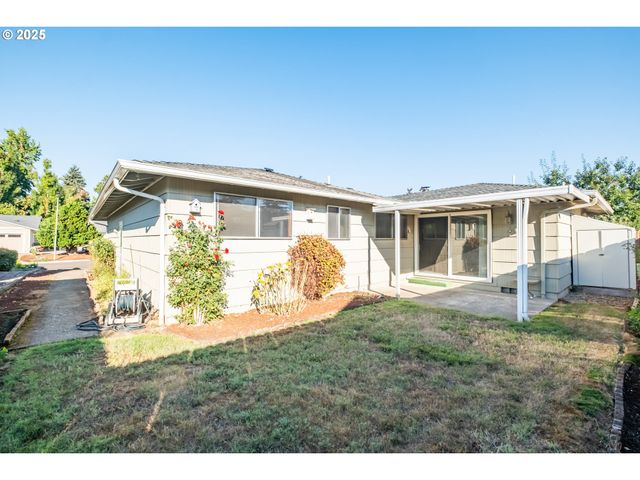 464 W CLACKAMAS Cir, Woodburn, OR 97071