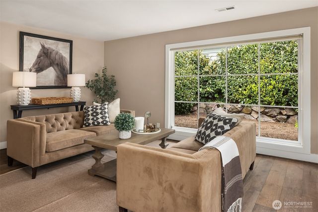 2613 126th Avenue NE, Bellevue, WA 98005