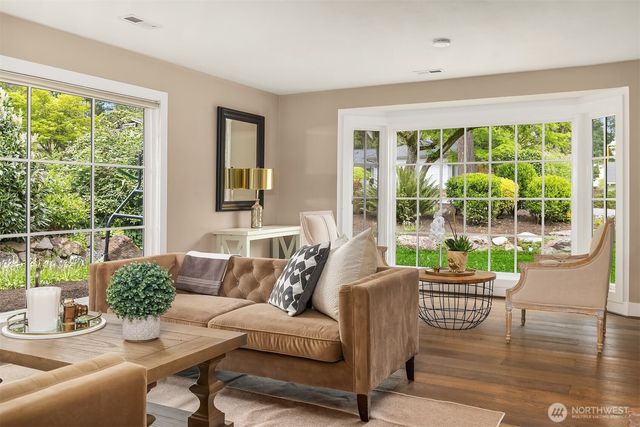 2613 126th Avenue NE, Bellevue, WA 98005