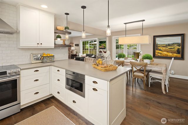 2613 126th Avenue NE, Bellevue, WA 98005