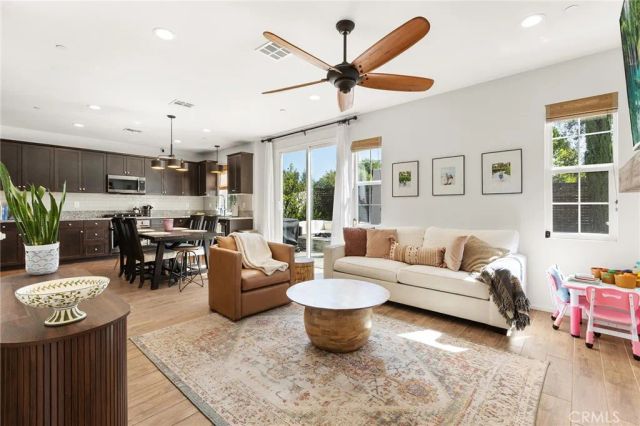 42704 Azure, Temecula, CA 92592