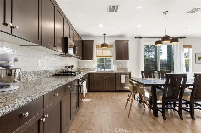42704 Azure, Temecula, CA 92592