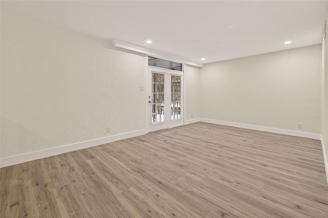 3300 Yorktown Street 15, Houston, TX 77056