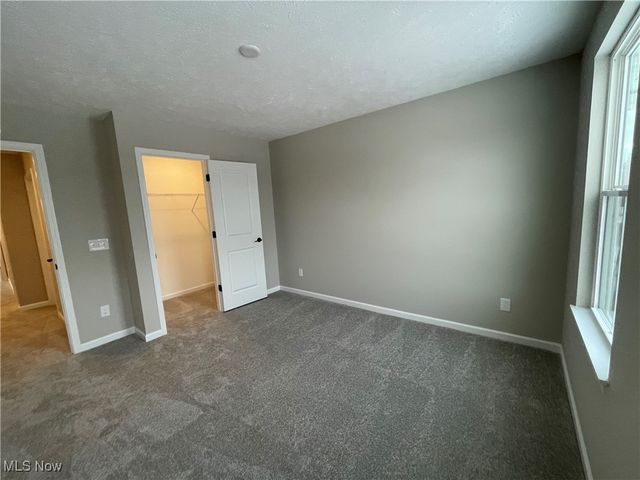 32727 Sandridge Run, Avon Lake, OH 44012