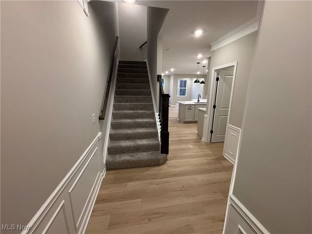 32727 Sandridge Run, Avon Lake, OH 44012