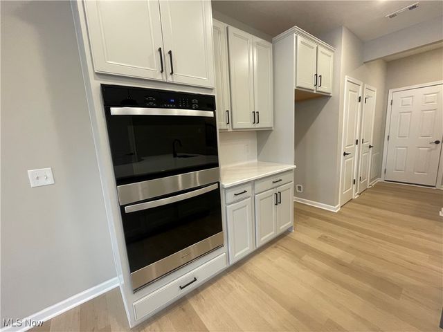 32727 Sandridge Run, Avon Lake, OH 44012