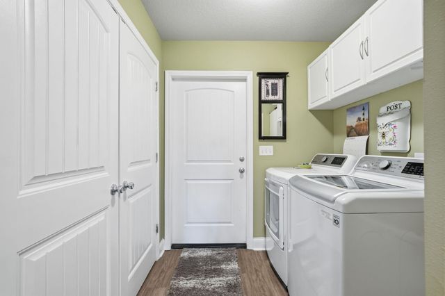 1825 Sundown Dr, Navarre, FL 32566