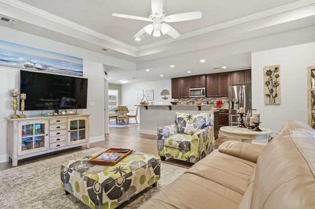 1825 Sundown Dr, Navarre, FL 32566