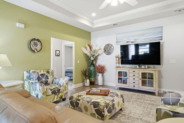 1825 Sundown Dr, Navarre, FL 32566