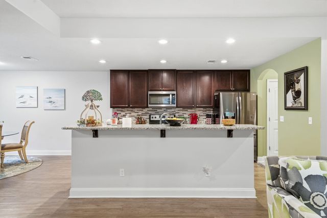 1825 Sundown Dr, Navarre, FL 32566