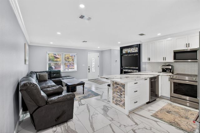 7227 118TH CIRCLE, Largo, FL 33773