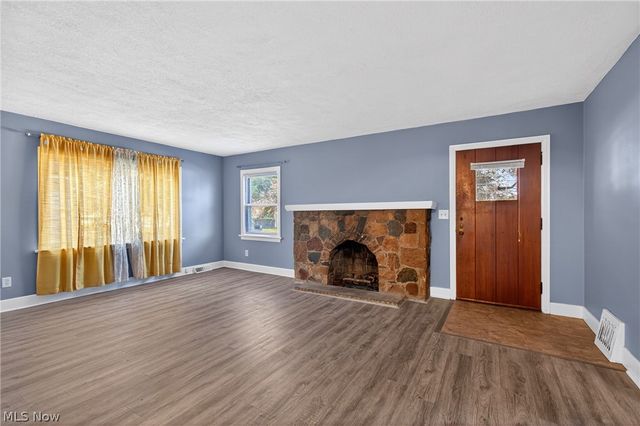 3726 Vernon Avenue NW, Canton, OH 44709