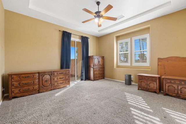 79738 S Parkway Esplanade S, La Quinta, CA 92253