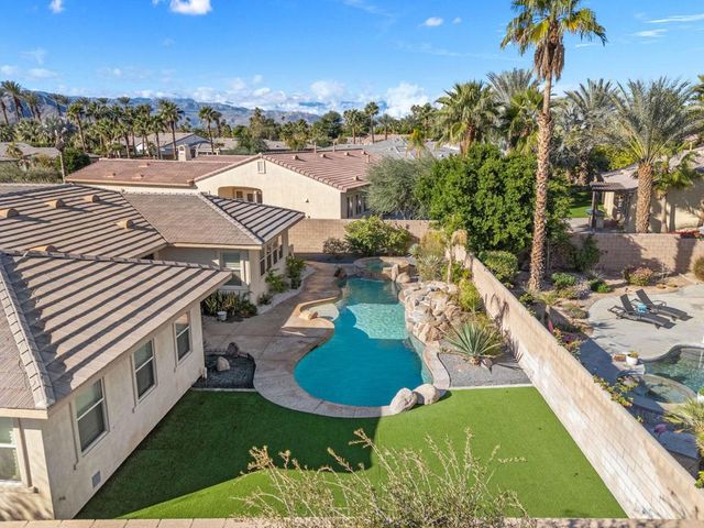 79738 S Parkway Esplanade S, La Quinta, CA 92253