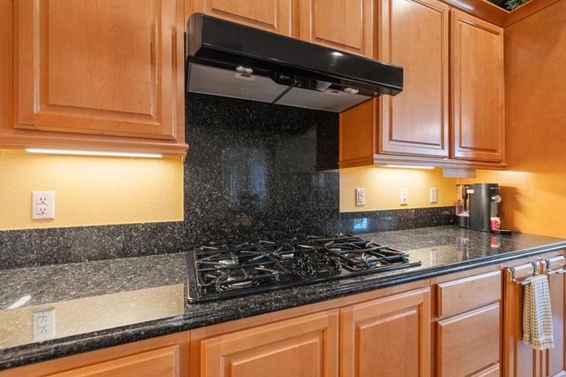 79738 S Parkway Esplanade S, La Quinta, CA 92253