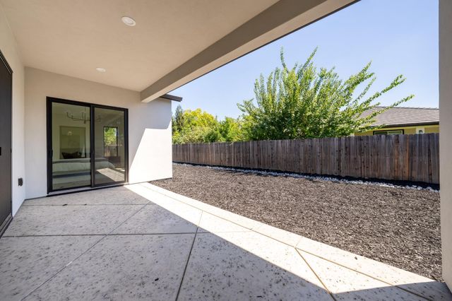 417 Hovey Ct, Roseville, CA 95678