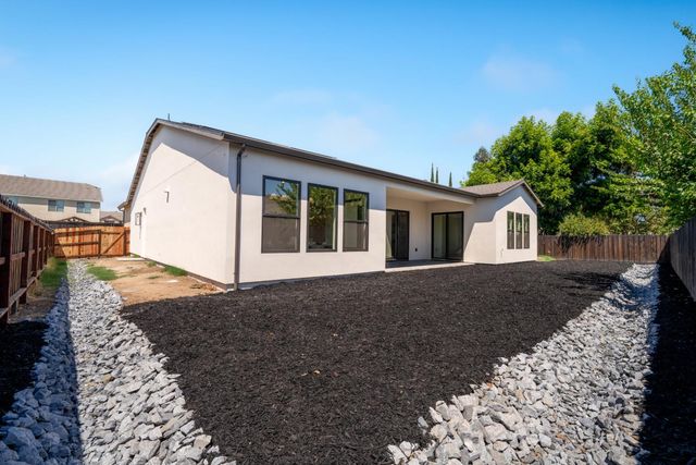 417 Hovey Ct, Roseville, CA 95678