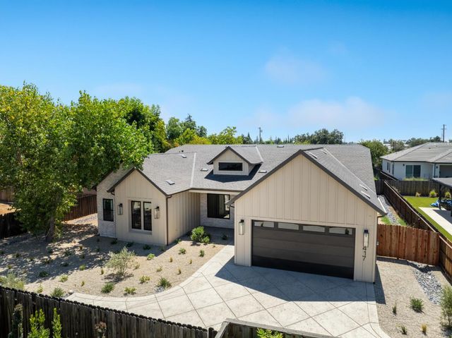 417 Hovey Ct, Roseville, CA 95678
