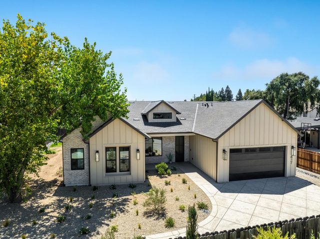 417 Hovey Ct, Roseville, CA 95678