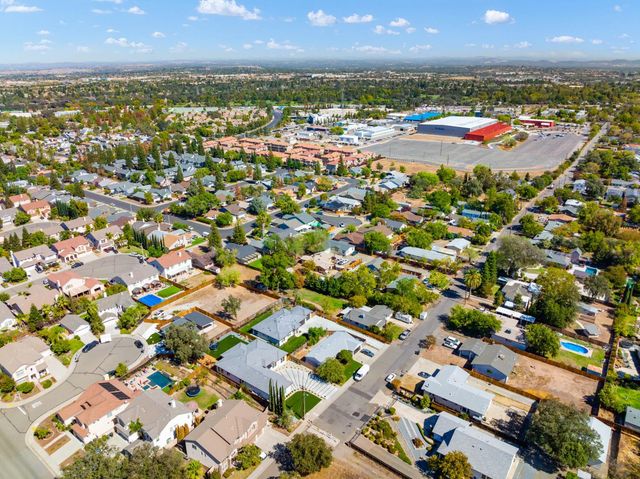 417 Hovey Ct, Roseville, CA 95678